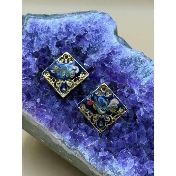 Baroque Revival Gold Stud Earrings - Faux Cloisonné Swirl Enamel - Vtg 80s - Picture 2 of 6